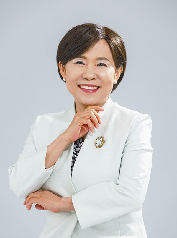 Masako Hashimoto (PRESIDENT & CEO)